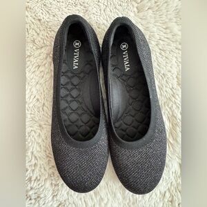 Vivaia Women's sparkle Black Ballet Flats